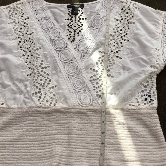 Top - Picture 2 of 4